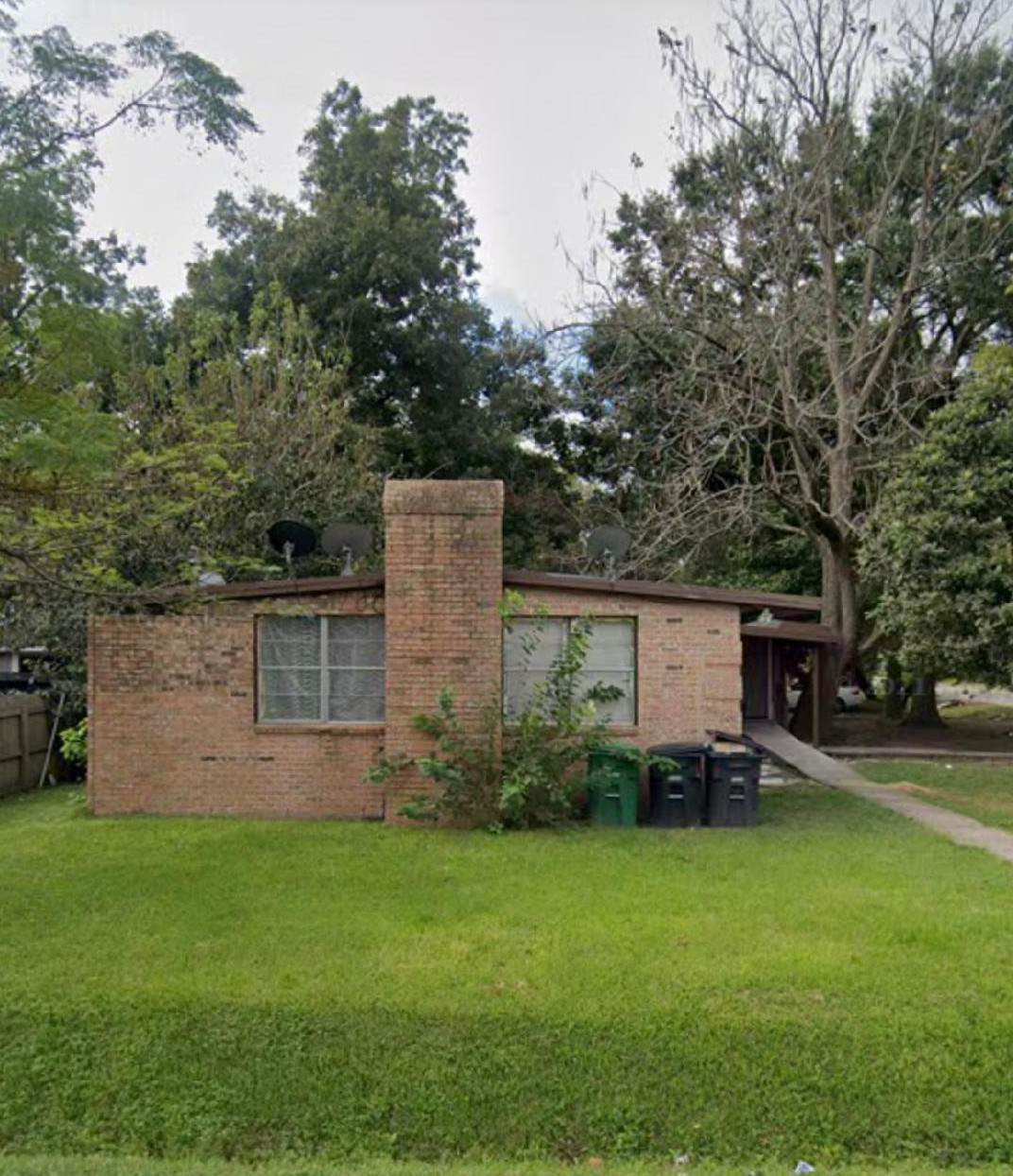 911 Fortune Street - Photo 1