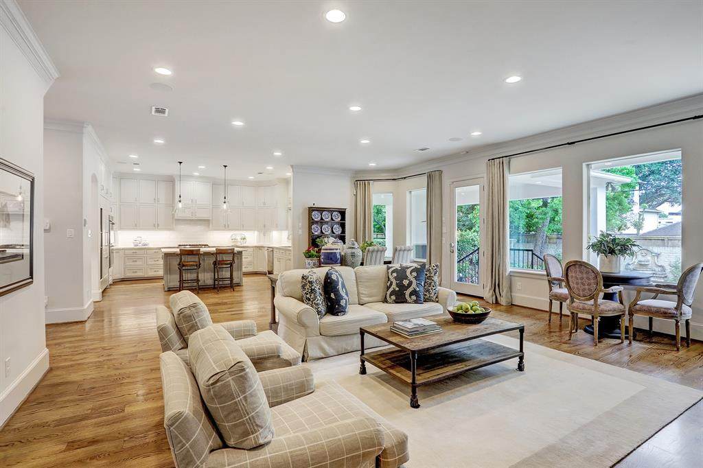 3101 Blue Bonnet Boulevard - Photo 1