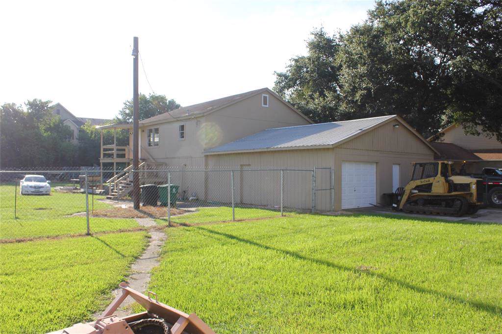 9901 Easthaven Boulevard - Photo 1