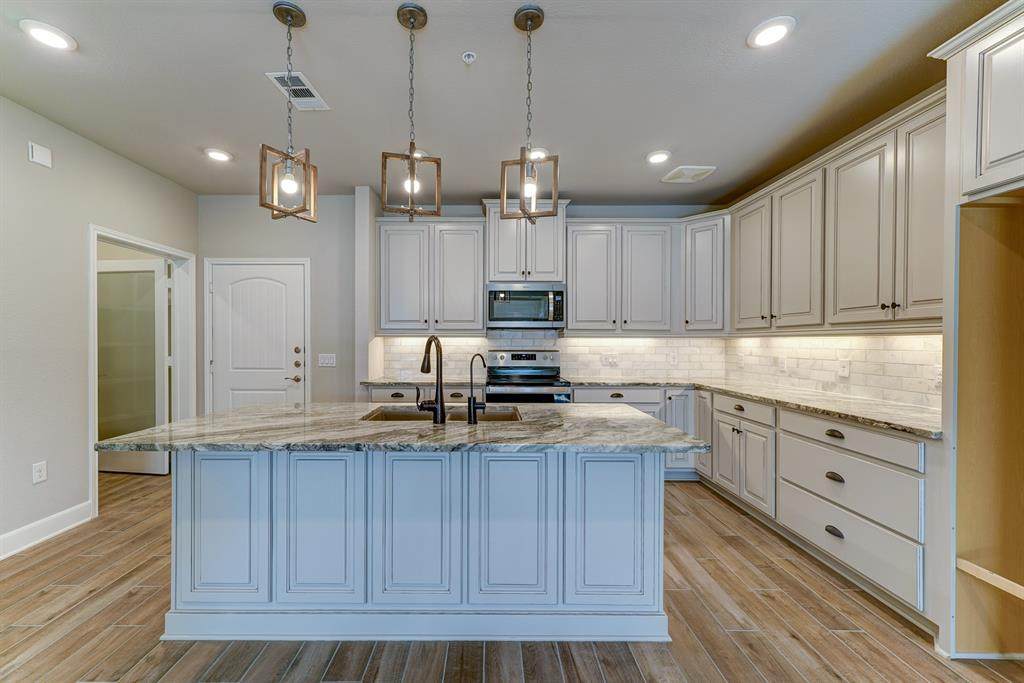 6804 Westview Drive - Photo 1