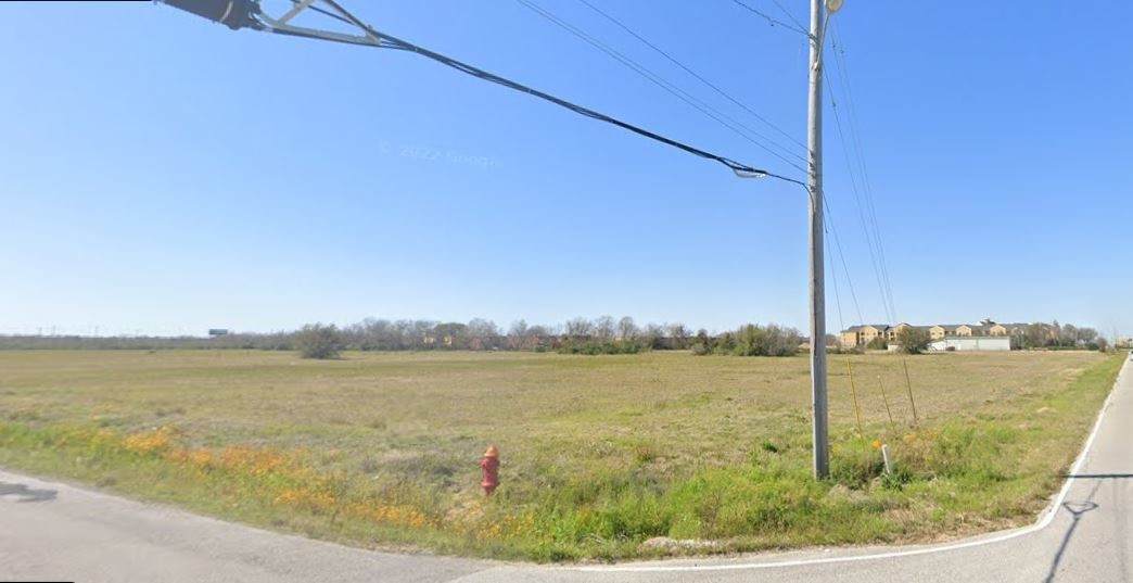 3400 Cherry Ave - Photo 1
