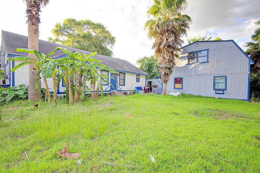 361 County Road 949E - Photo 1