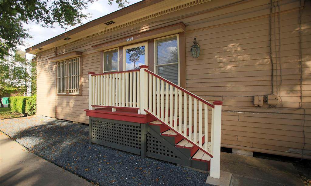 2201 Van Buren - Photo 1