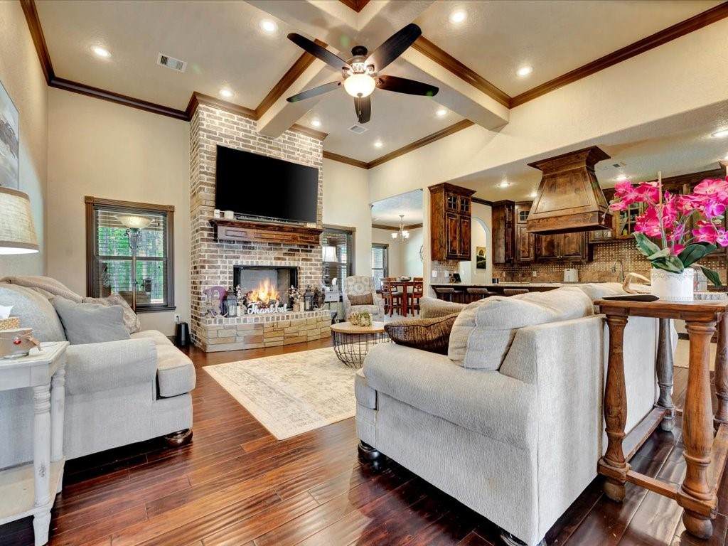 194 Royal Pines - Photo 1