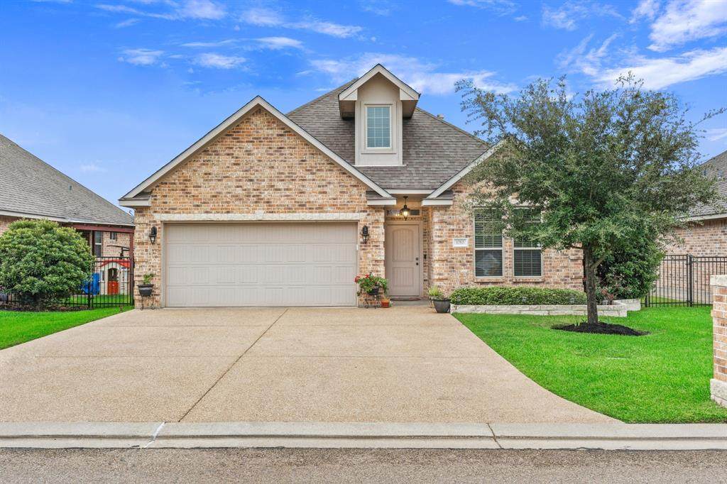 1710 Creekside Circle - Photo 1