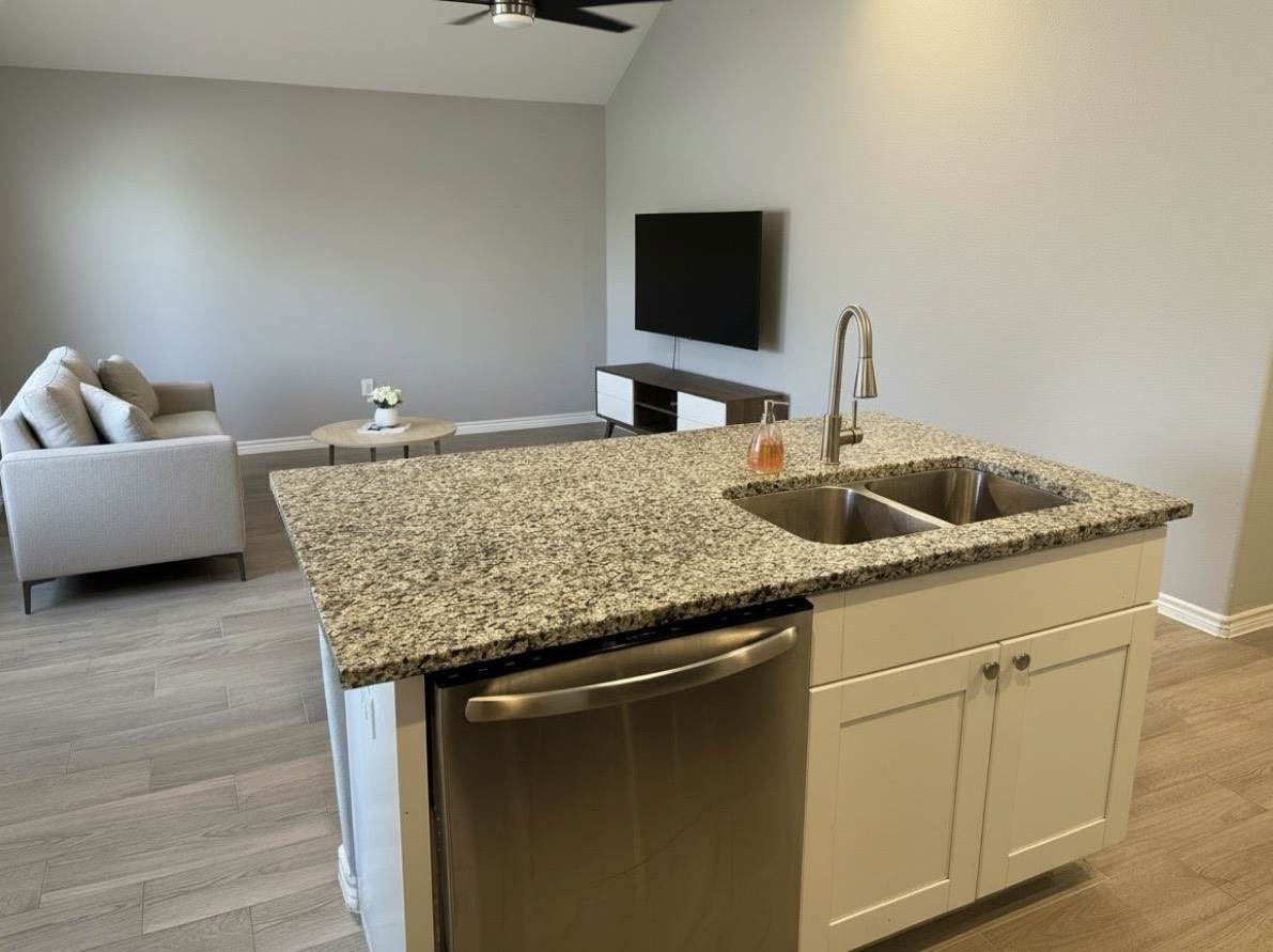 9593 Darkwood - Photo 1