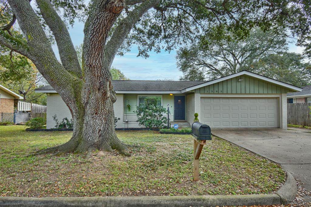 1505 Wyandotte Lane - Photo 1