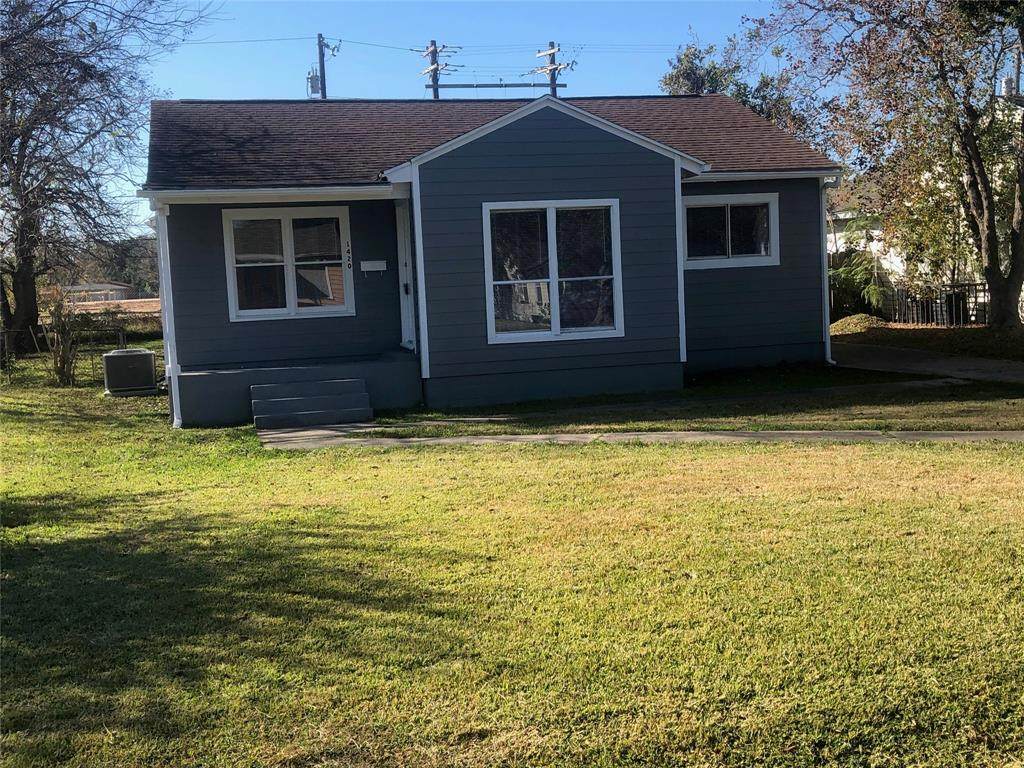 1420 Foreman Street - Photo 1