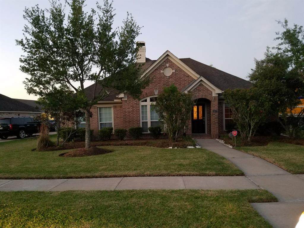 2407 Echo Harbor Drive - Photo 1