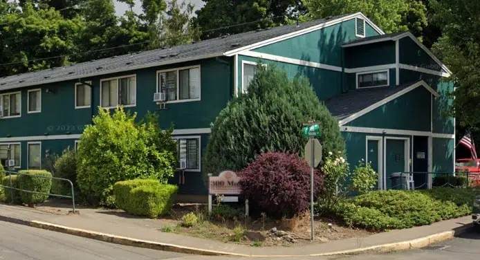 300 Main St - Photo 1