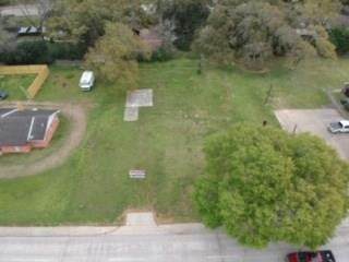 1402 Avenue D - Photo 1