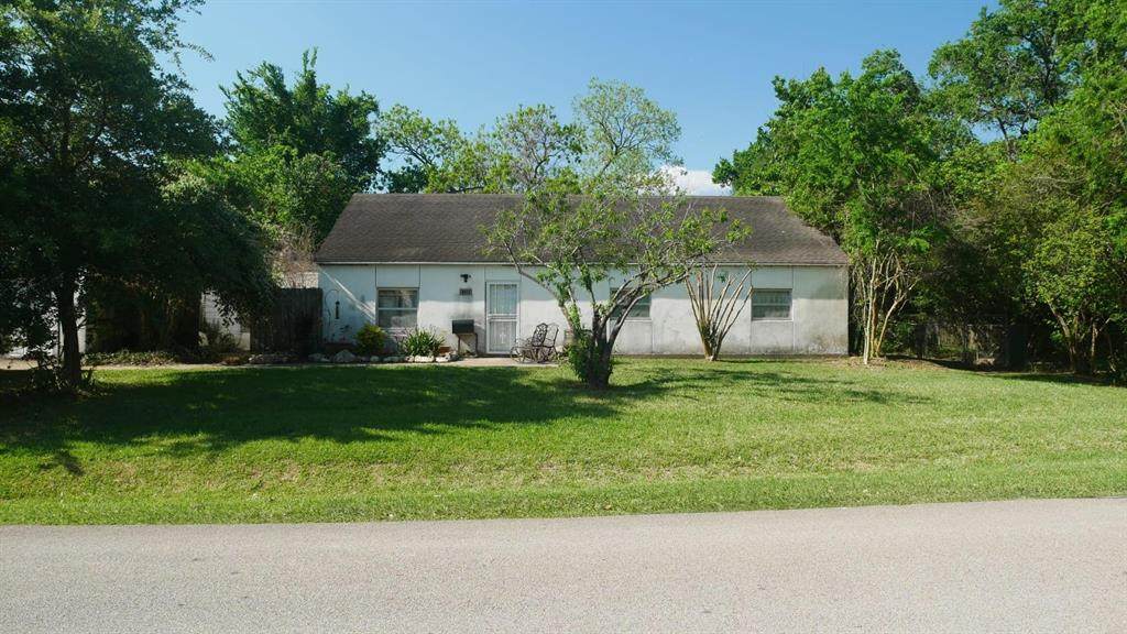 9052 Elizabeth Road - Photo 1