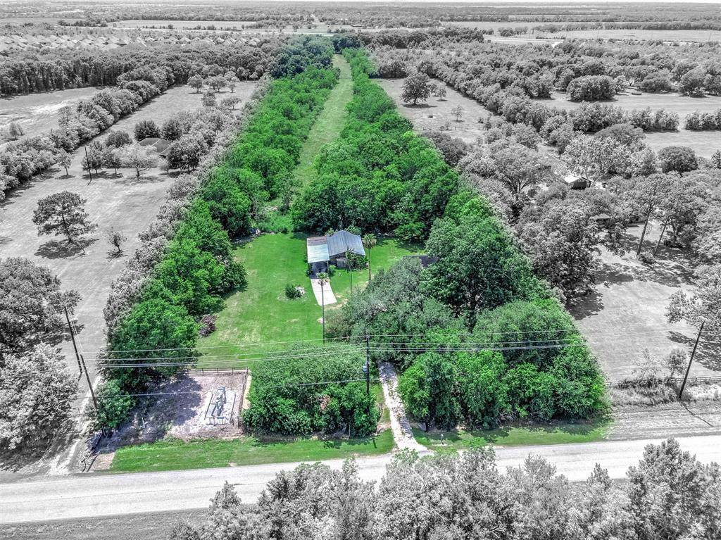9112 Iowa Colony Boulevard - Photo 1