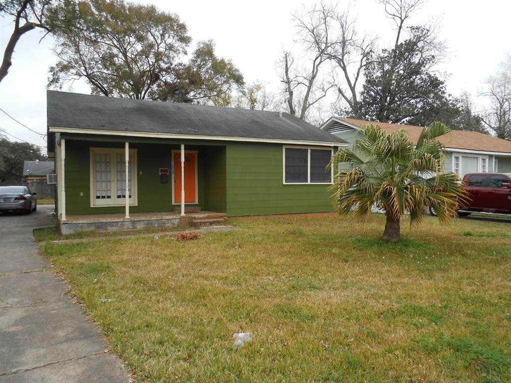 1050 Boyd Street - Photo 1