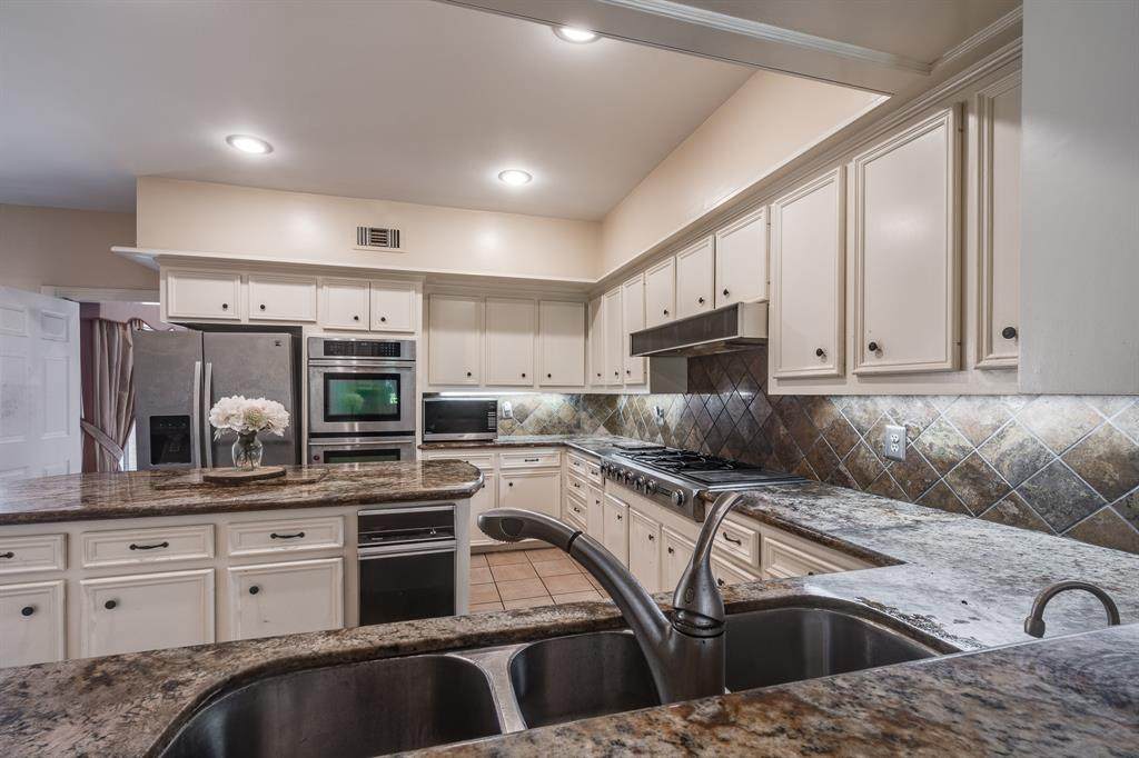 8006 Harbor Point Drive - Photo 1