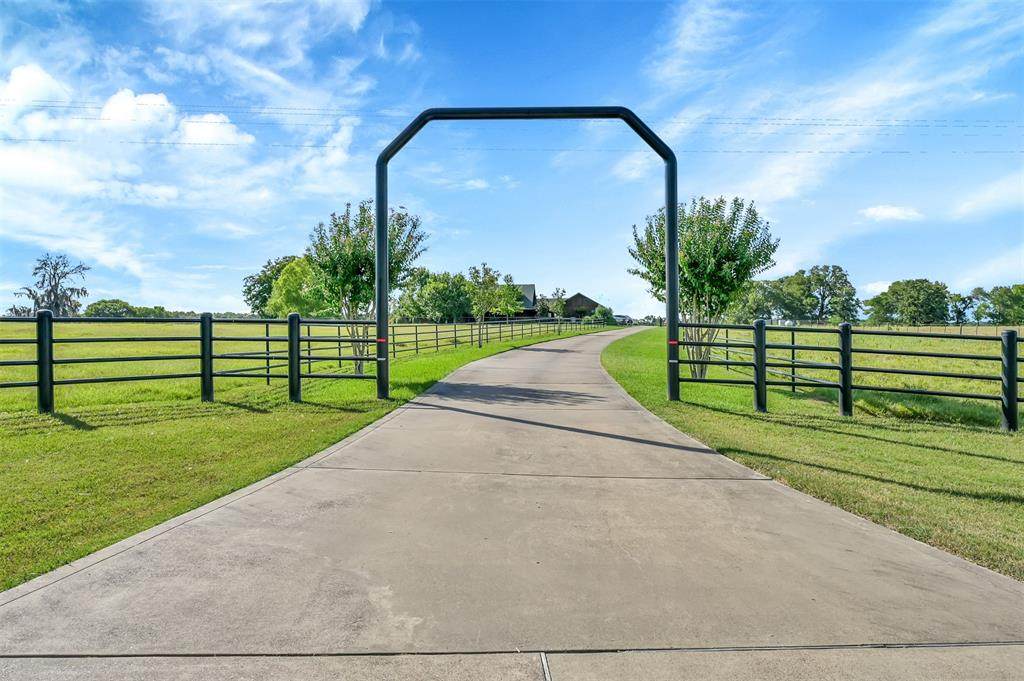 457 Fm 2693 Road - Photo 1