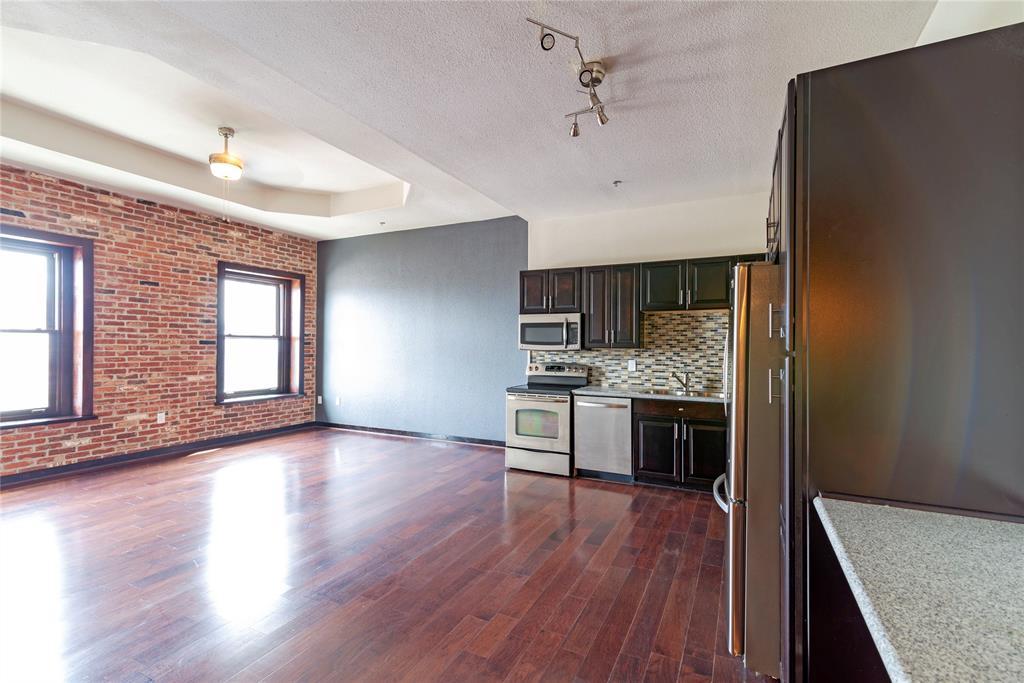 110 Bagby Street - Photo 1