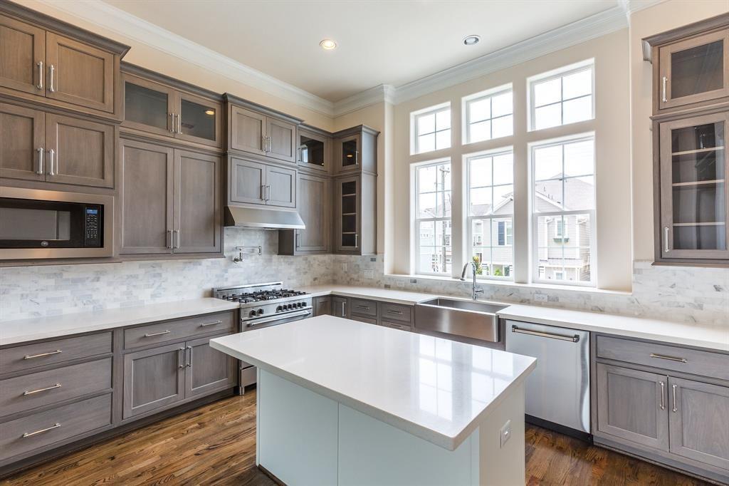 217 27th - Photo 1