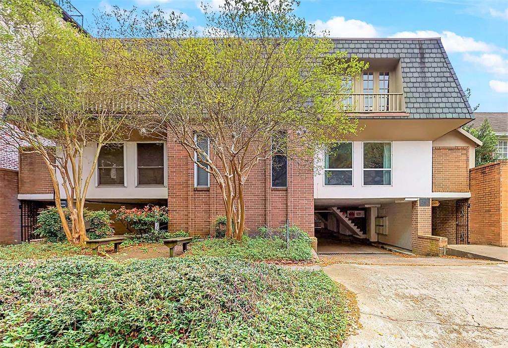 2415 Shakespeare Street - Photo 1