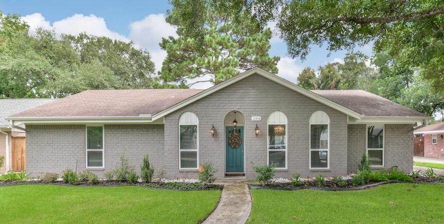 11414 Oak Spring Drive - Photo 1