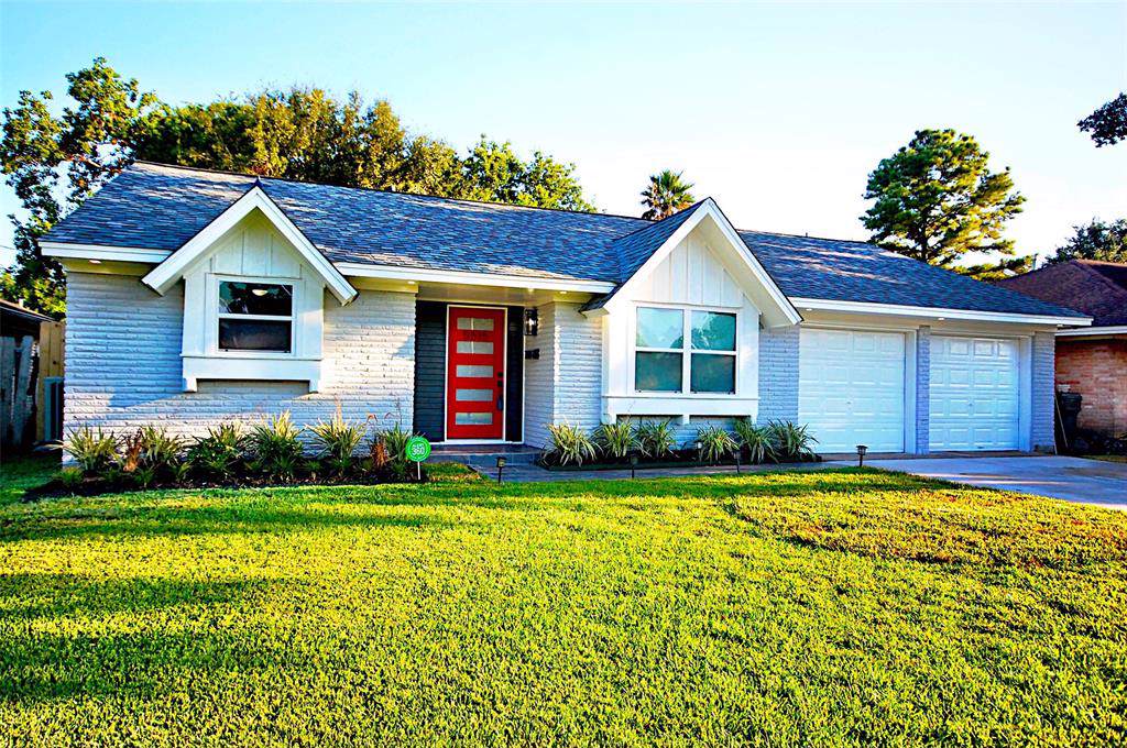 5515 Duxbury Street - Photo 1