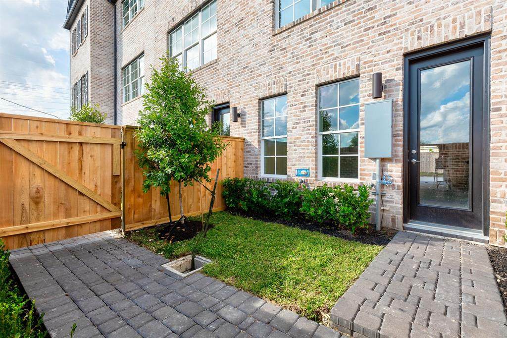 4136 Willowbend Boulevard - Photo 1