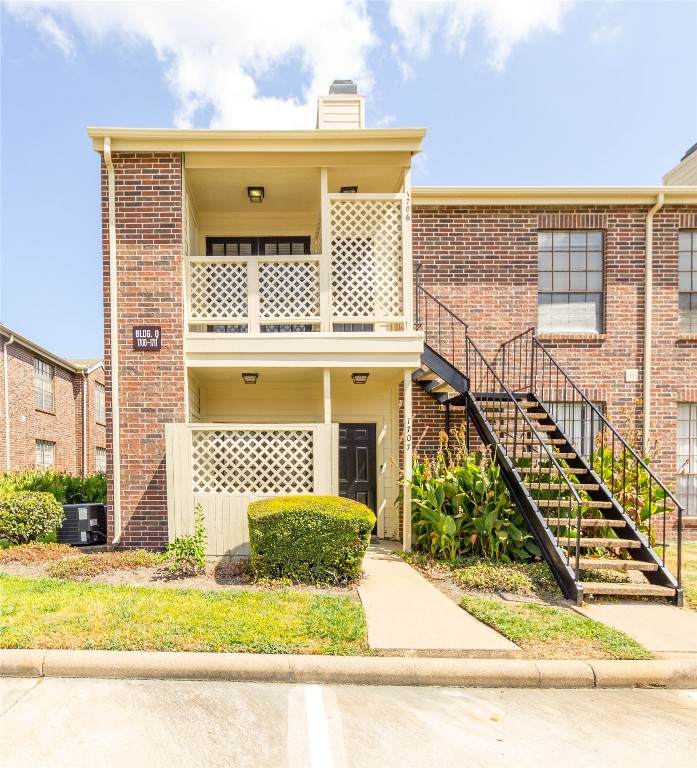2121 El Paseo Street - Photo 1