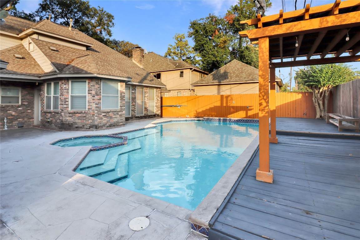 https://bt-photos.global.ssl.fastly.net/harmls/orig_boomver_2_83267384-2.jpg