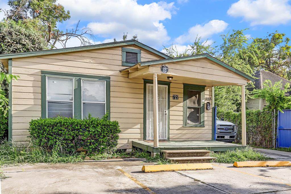 722 24th Street - Photo 1