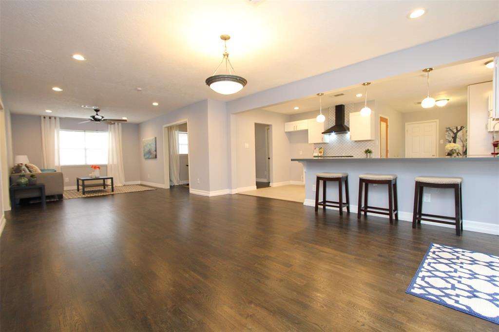 9658 Richmond Avenue - Photo 1