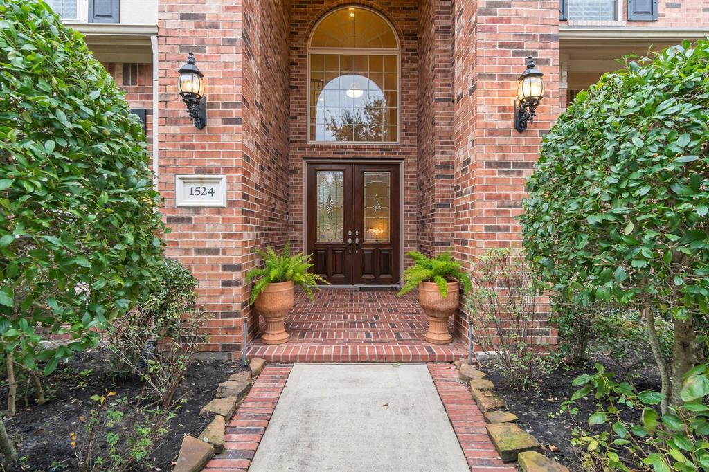 1524 Toluca Drive - Photo 1