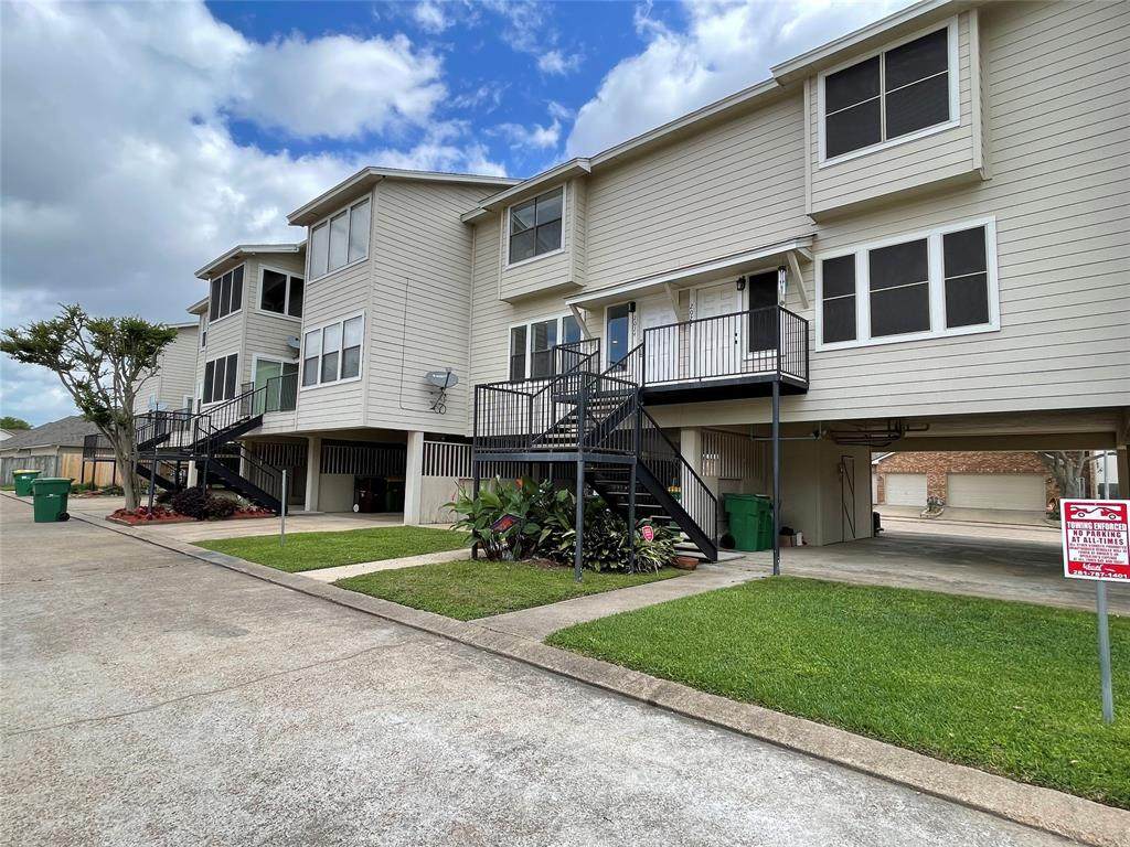 2024 Harbour Drive - Photo 1