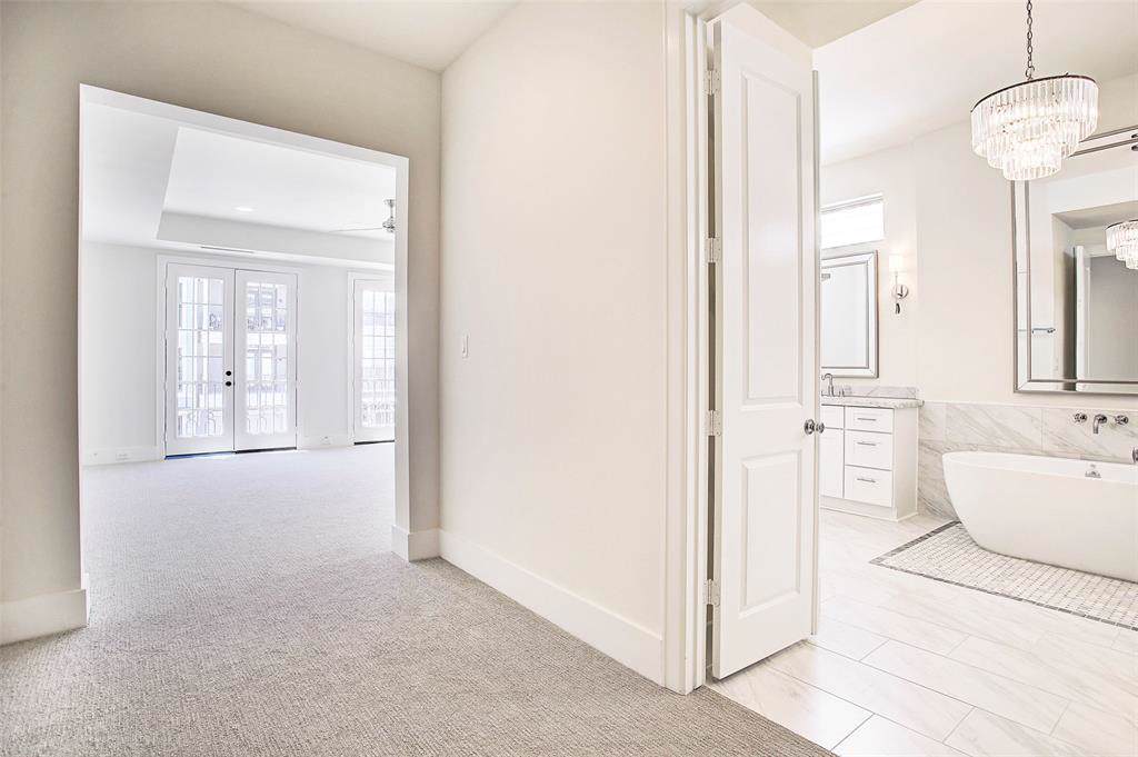 627 26th Street - Photo 1