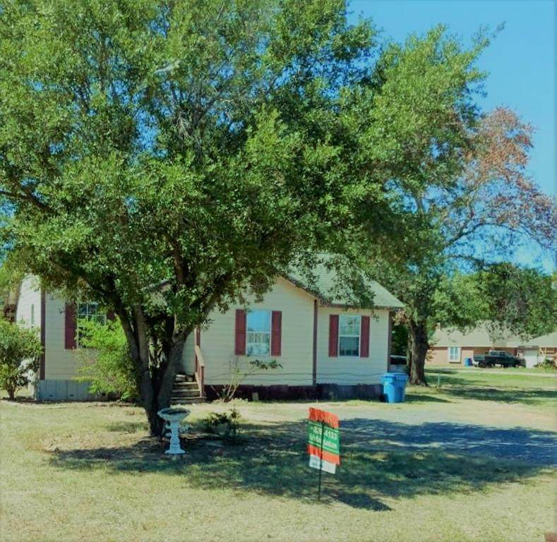 1015 2nd Street - Photo 1