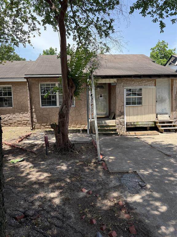 1130 Hoffman Street - Photo 1