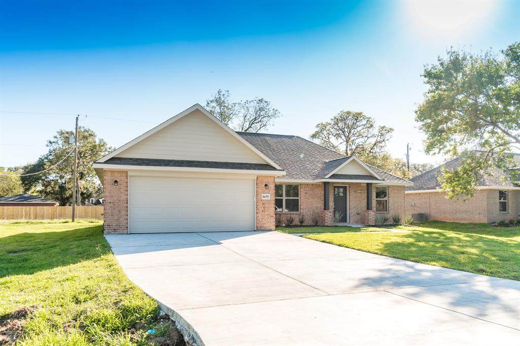 609 Tall Timber Drive - Photo 1