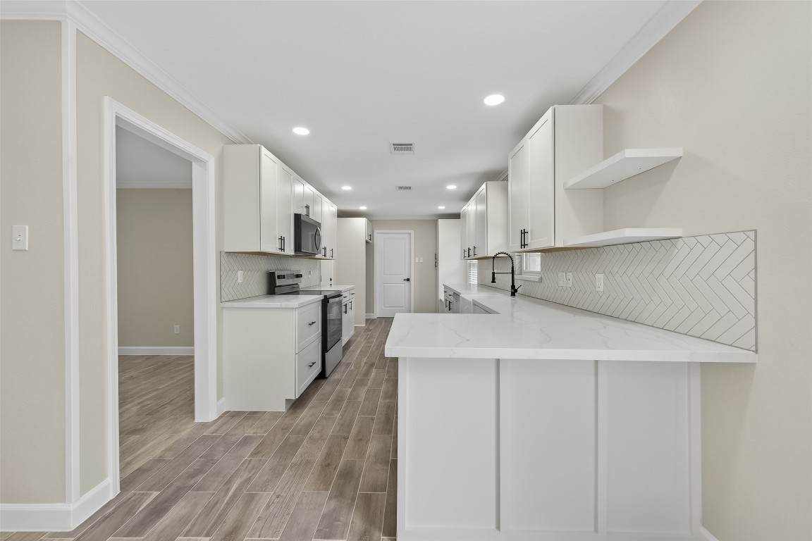 9642 Meadowglen Lane - Photo 1