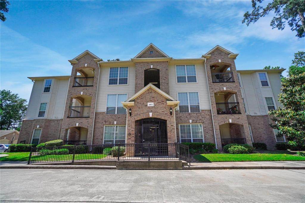 6607 Lake Woodlands Drive - Photo 1