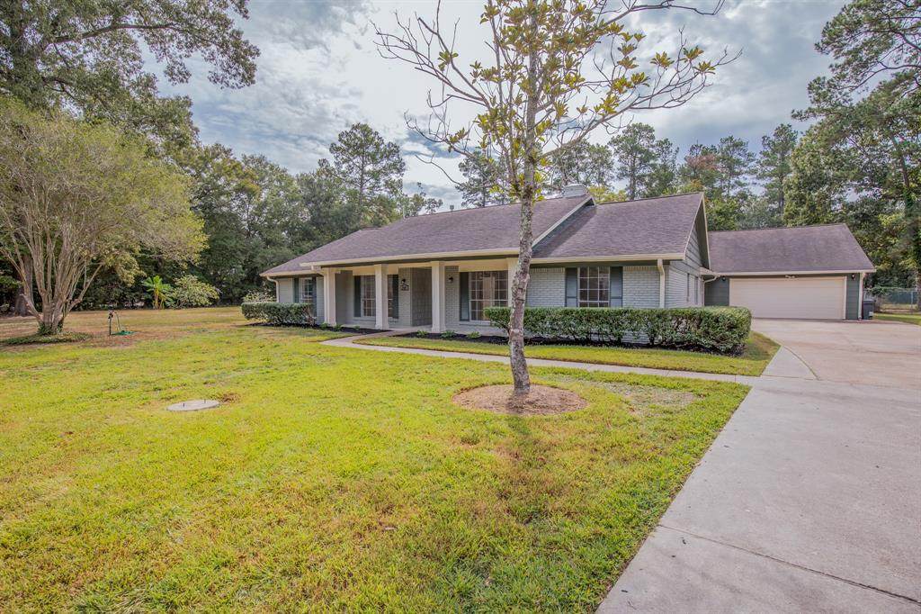 2426 Centurian Cir - Photo 1
