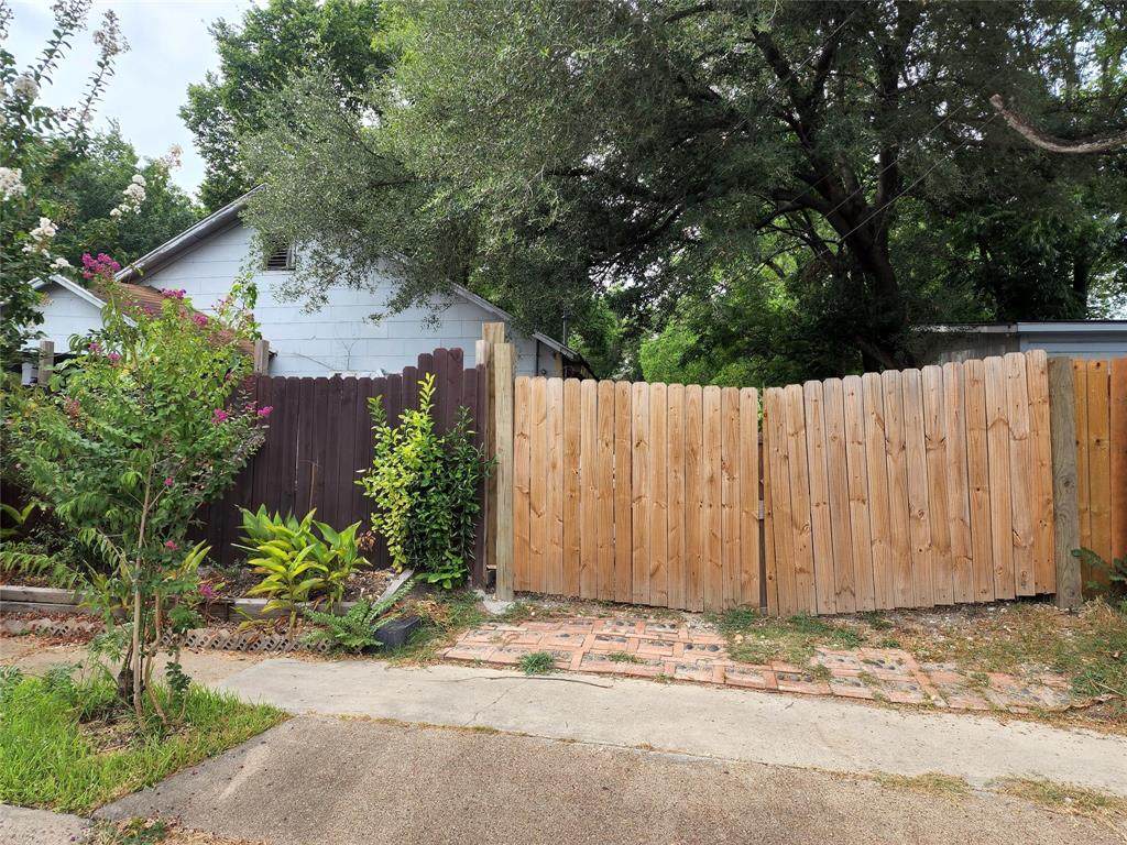 1507 Luzon Street - Photo 1