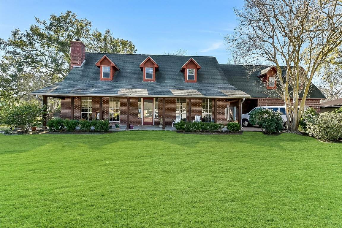 222 Quaker Drive - Photo 1