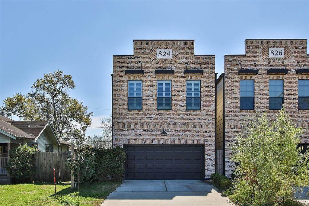 824 20th Street - Photo 1