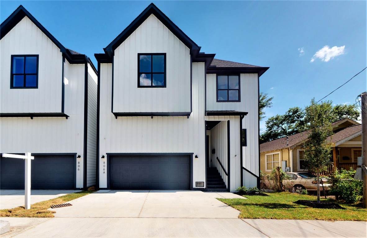 806 39th Street - Photo 1