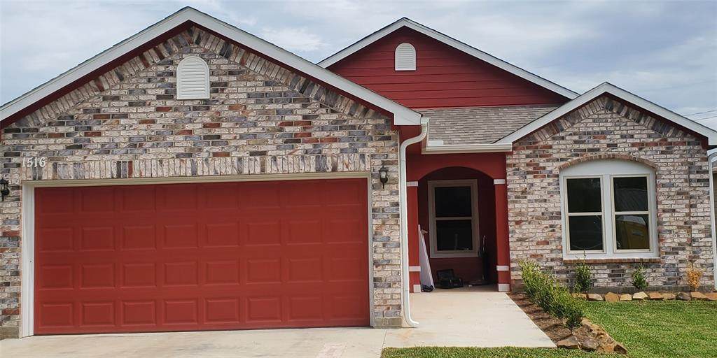 1516 4th Street - Photo 1