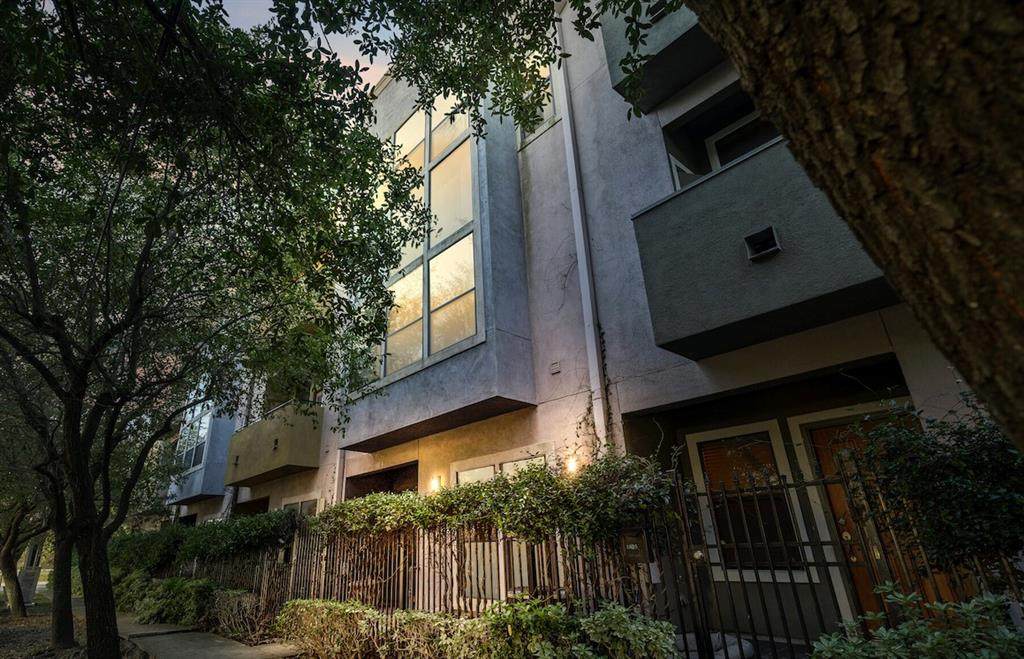 1808 Rosalie Street - Photo 1