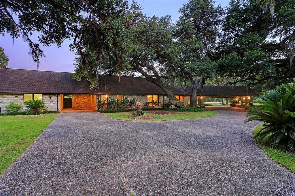 1717 Columbia Drive - Photo 1
