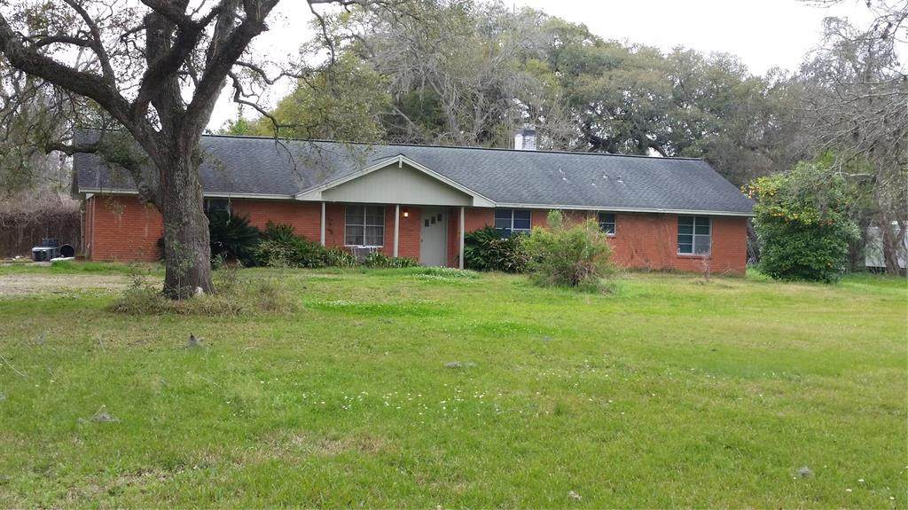 4687 County Road 288 - Photo 1