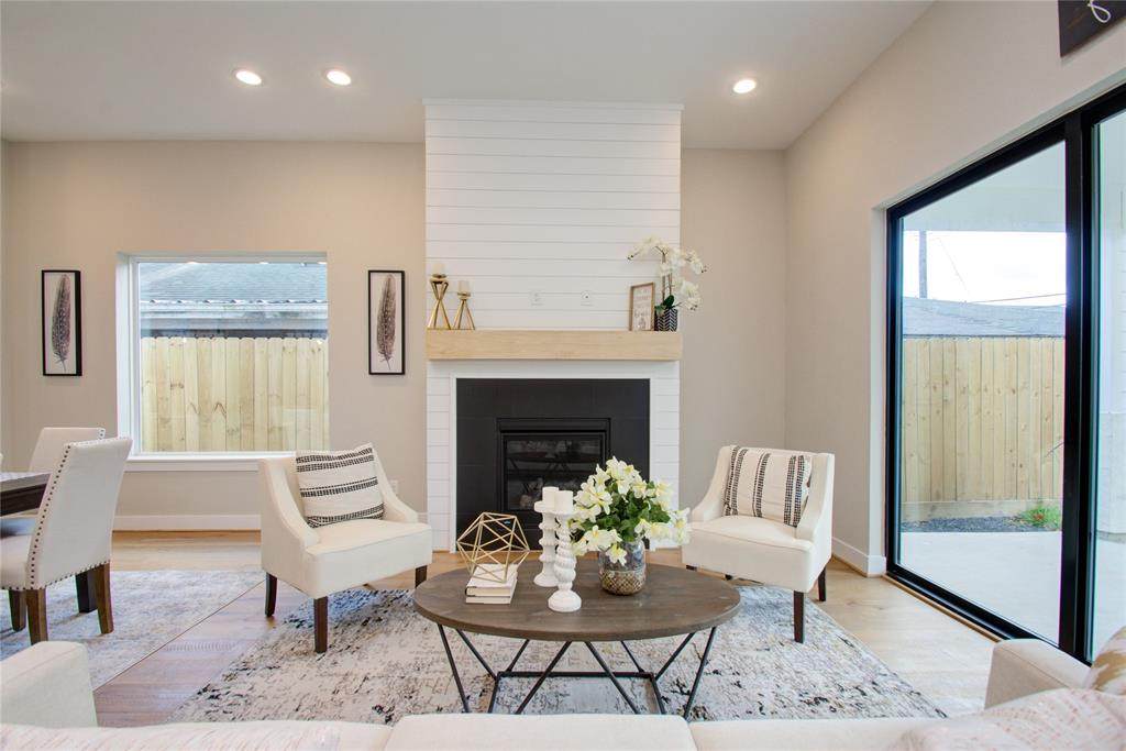 112 28th Street - Photo 1