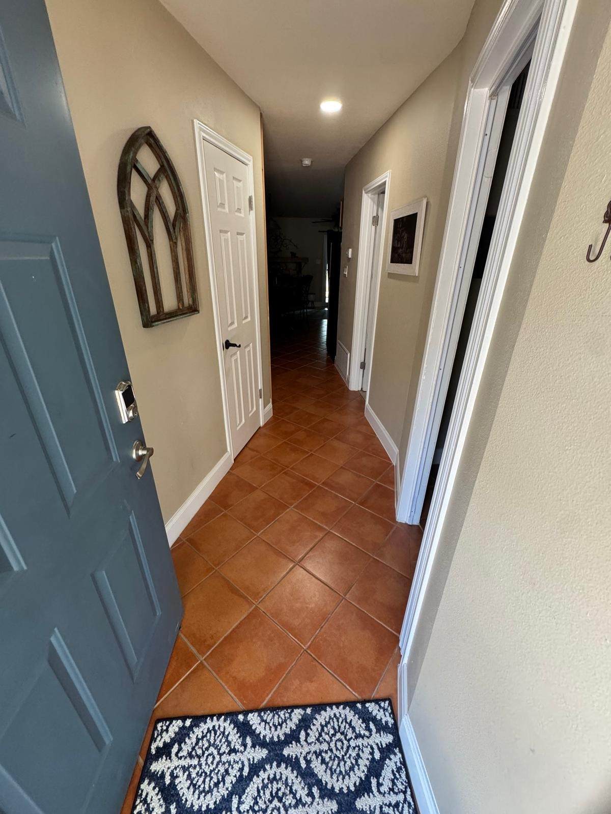 943 Parkview Drive - Photo 1