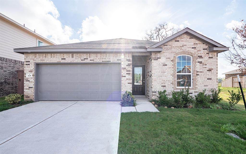 605 Prairie Grass Trail - Photo 1
